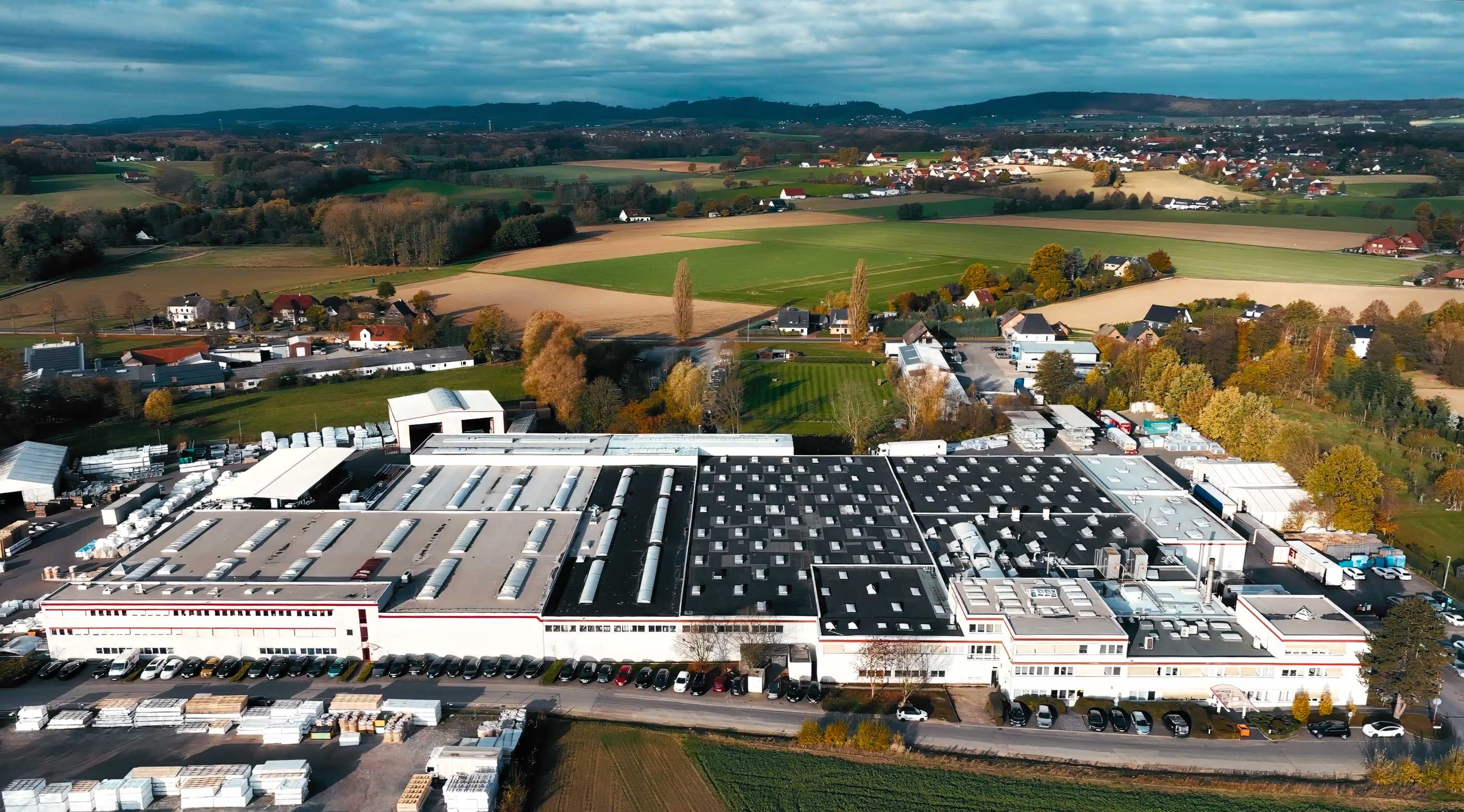 Produktionsanlage JET Schaumstoff-Formteile – Luftaufnahme